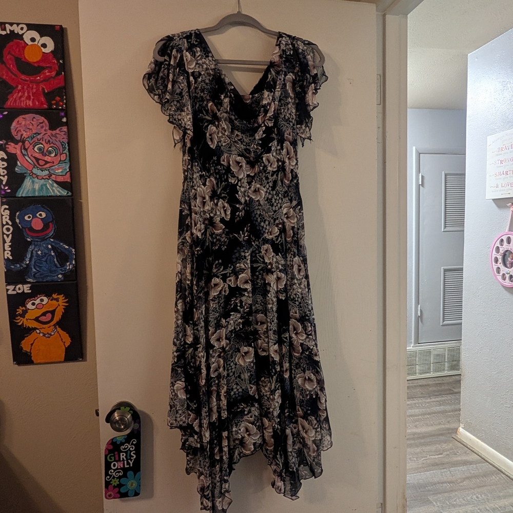 Signature by Robbie Bee Black and White Floral High Low Dress